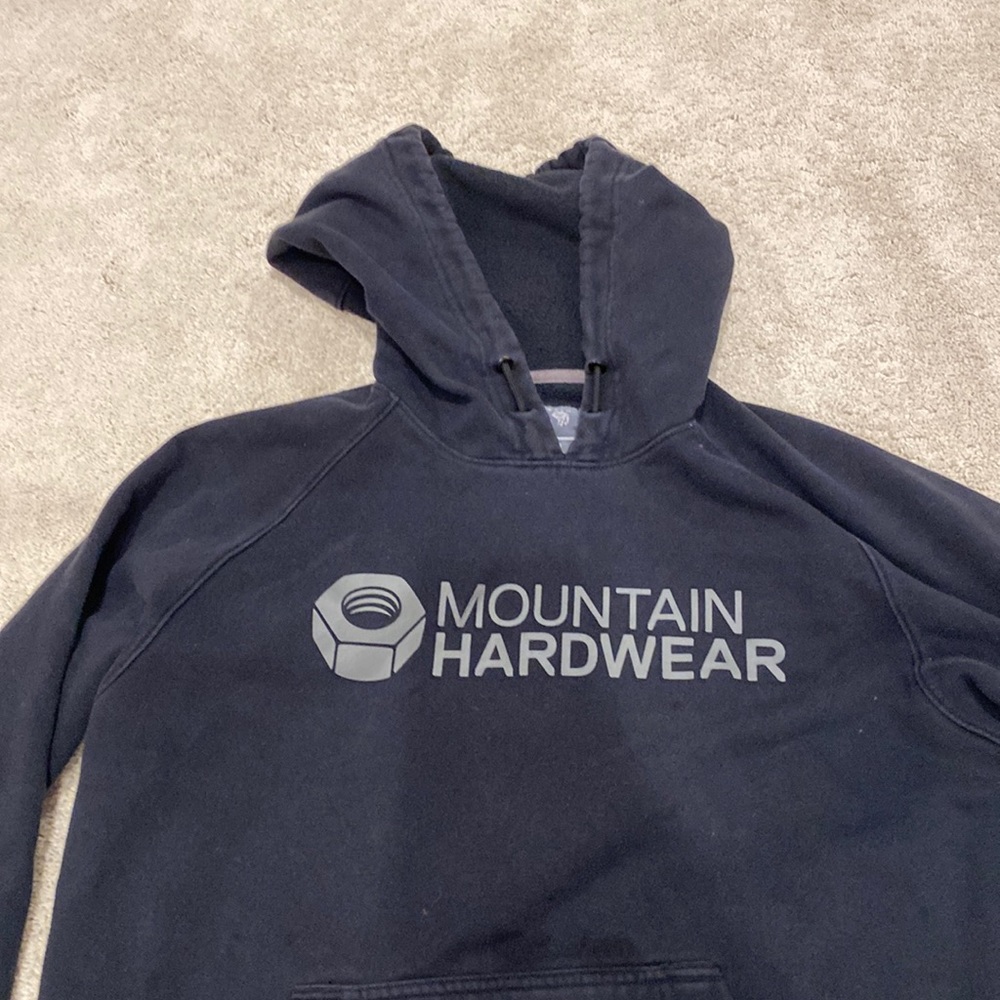 Mountain Hardware hoodie